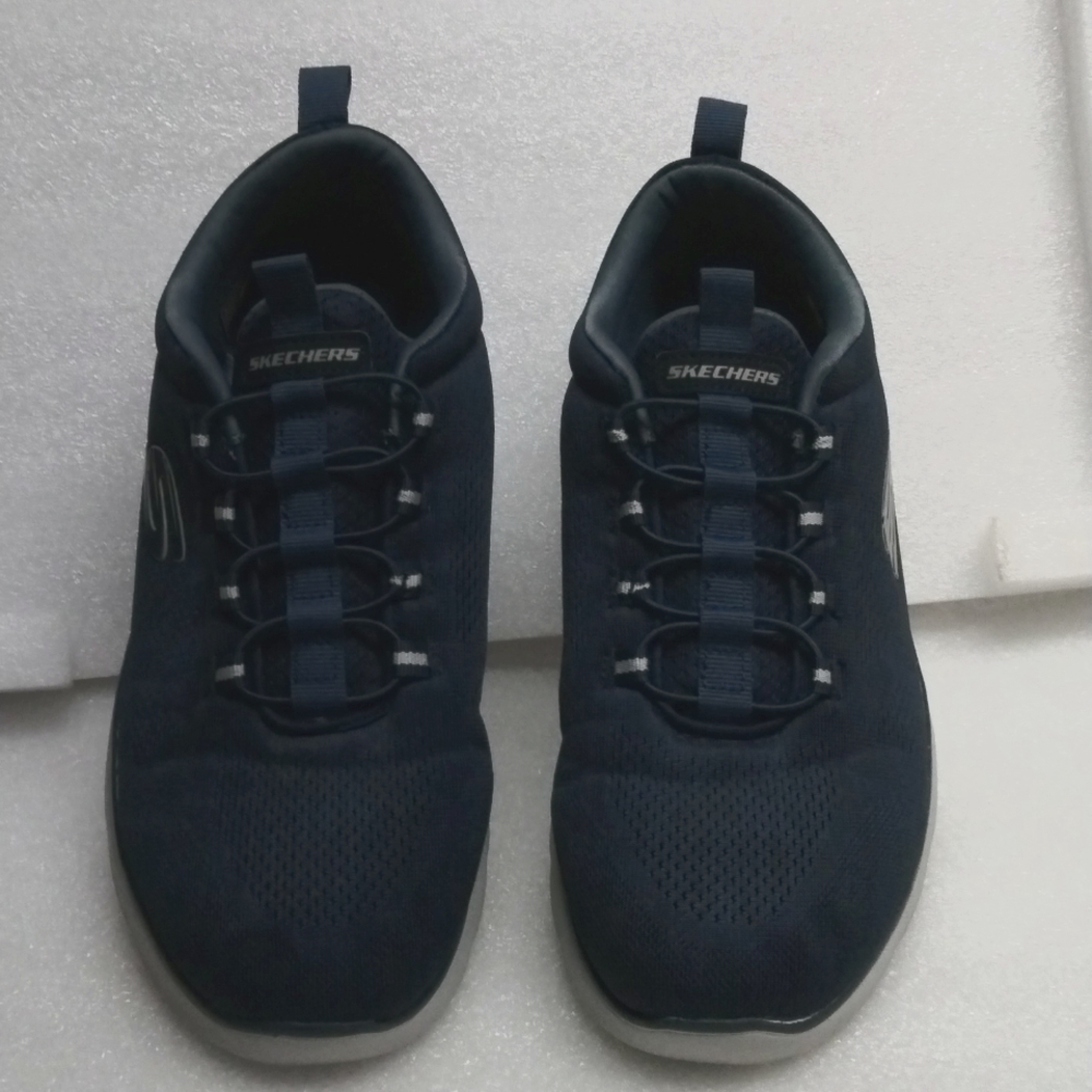 Skechers lightweight wide fit size 9 us